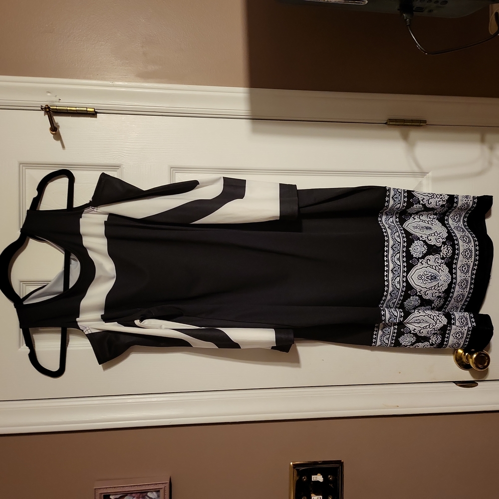 Dress - Picture 2 of 3